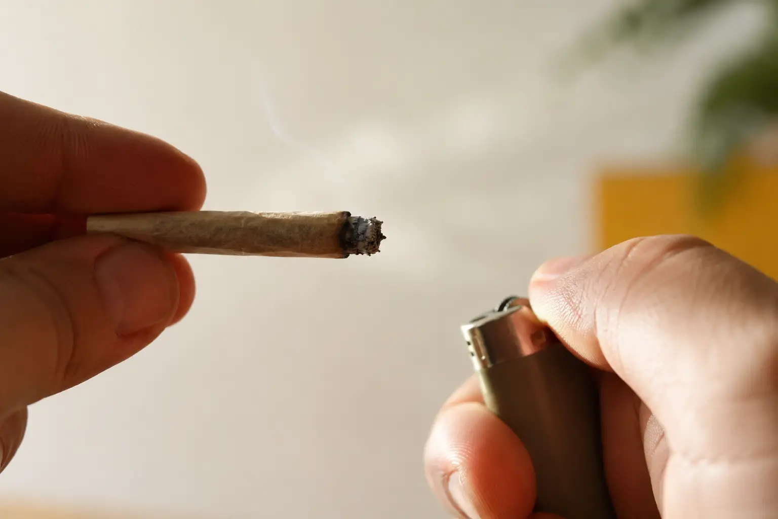 Warum geht ein Joint immer wieder aus? Ursachen und Lösungen